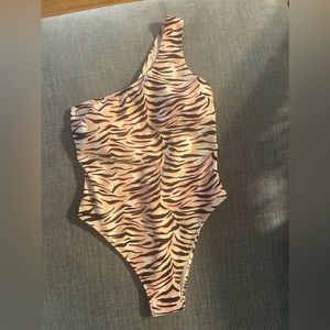Victoria Secret - Swim wear one shoulder strap animal print